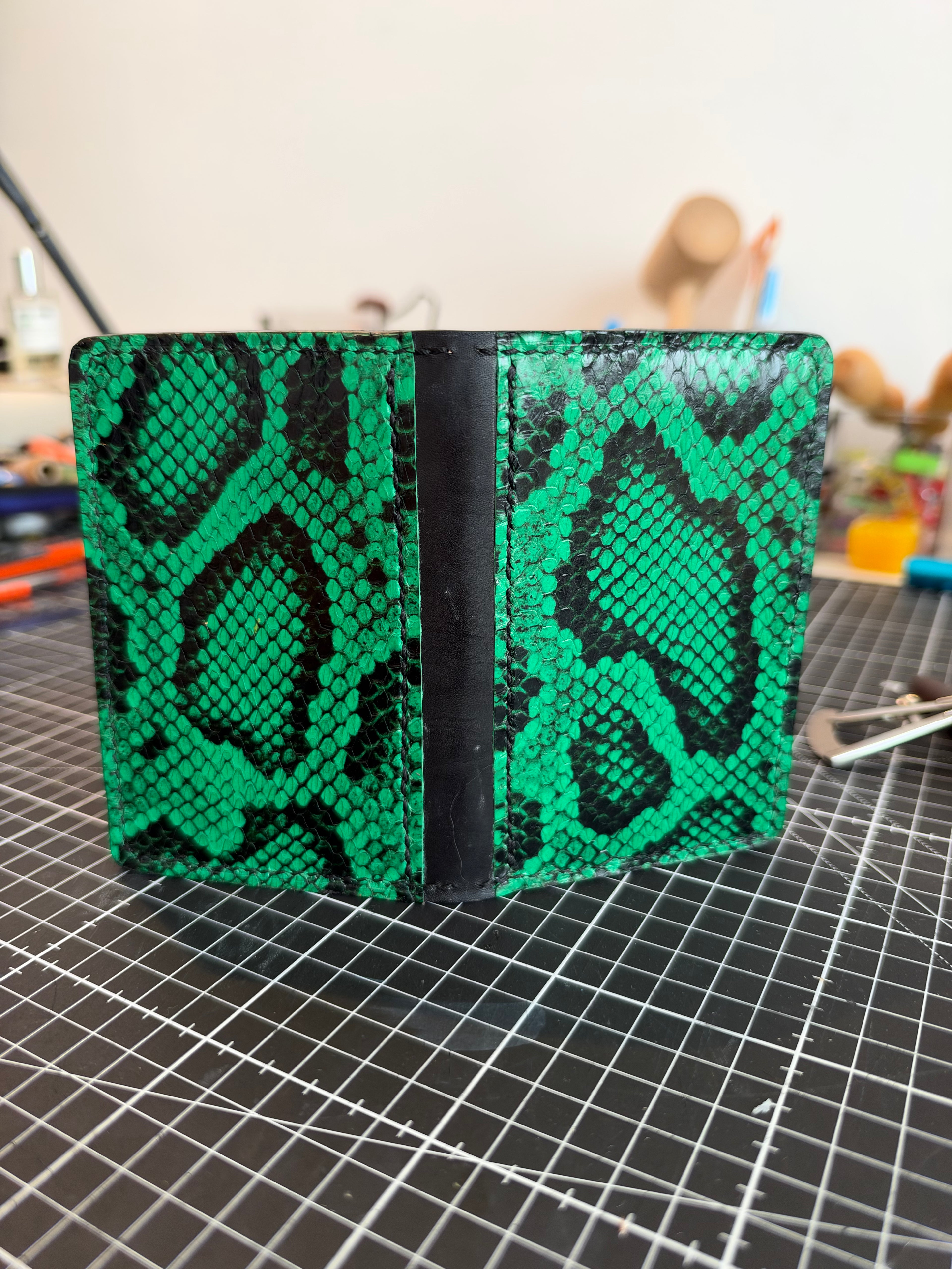 Snake wallet - green